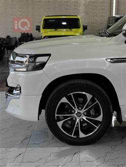 تويوتا لاندكروزر